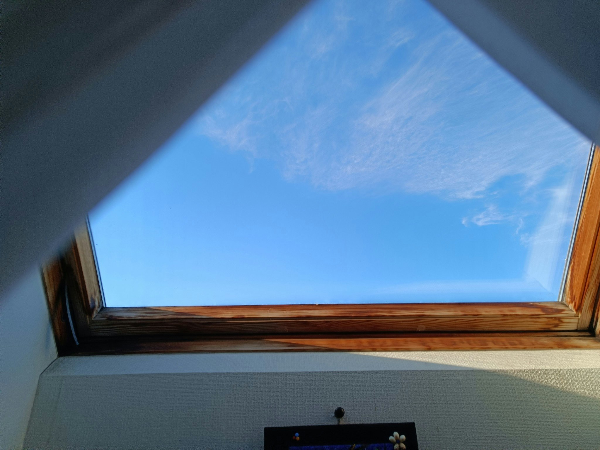個室C- 天窓付き|涼風満喫ロマンチックなインテリア|静かな環境